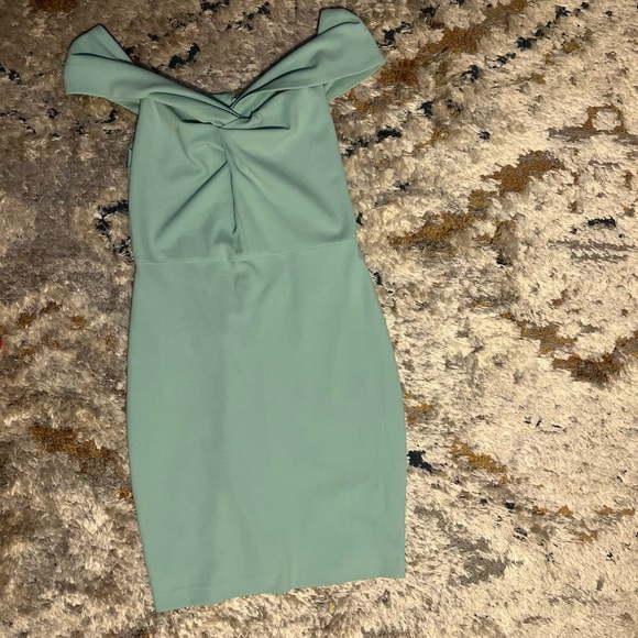 Badgley Mischka Green Off-Shoulder Bodycon Midi Dress - Picture 1 of 8